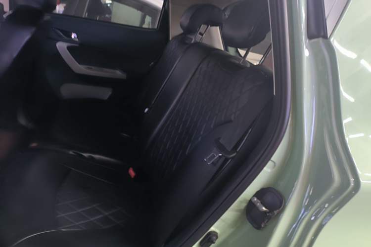 Used CHANGAN Benni E-Star 2022 Qingxin Edition Colorful Model Lithium Iron Phosphate Left Rear Seat