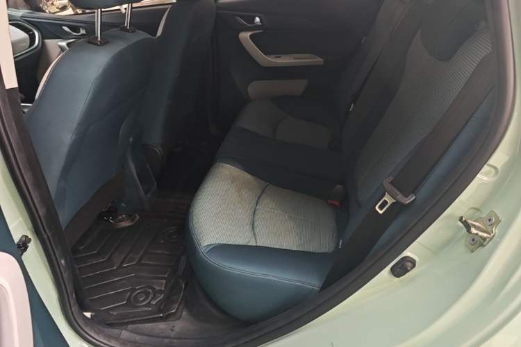 Used CHANGAN Benni E-Star 2022 Qingxin Edition Colorful Model Lithium Iron Phosphate Left Rear Seat