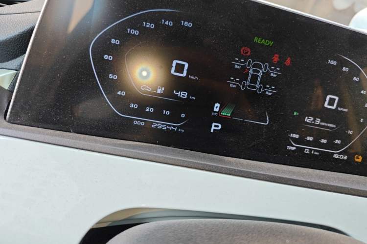 Used CHANGAN Benni E-Star 2022 Qingxin Edition Colorful Model Lithium Iron Phosphate Odometer Close Up