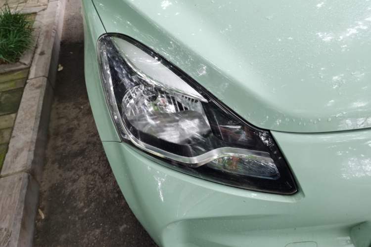 Used CHANGAN Benni E-Star 2022 Qingxin Edition Colorful Model Lithium Iron Phosphate Right Front Headlight