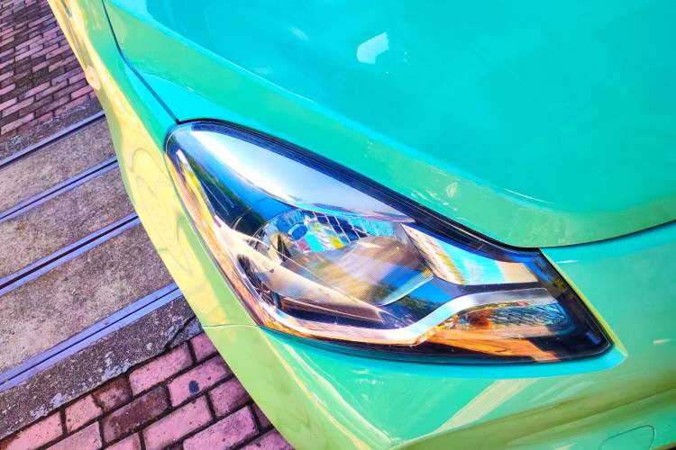 Used CHANGAN Benni E-Star 2022 Qingxin Edition Colorful Model Lithium Iron Phosphate Right Front Headlight