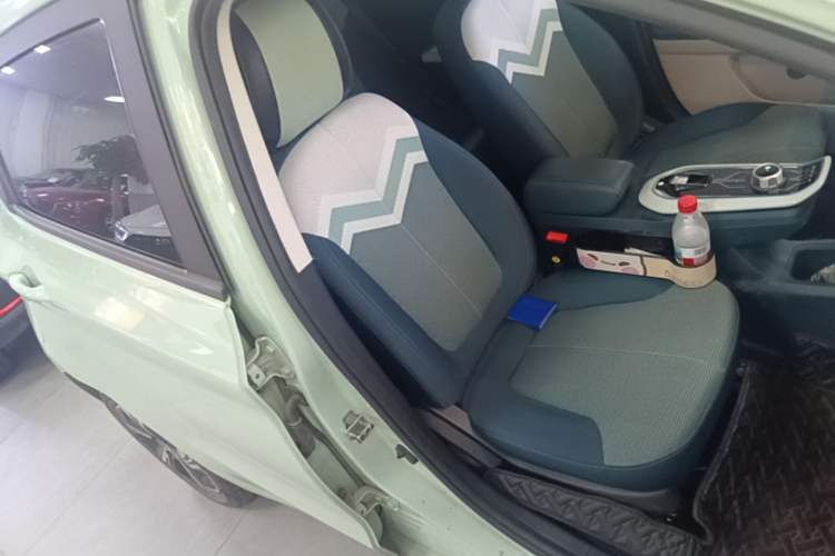 Used CHANGAN Benni E-Star 2022 Charming Edition Colorful Model Lithium Iron Phosphate Right Front Seat