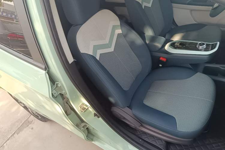 Used CHANGAN Benni E-Star 2022 Qingxin Edition Colorful Model Lithium Iron Phosphate Right Front Seat