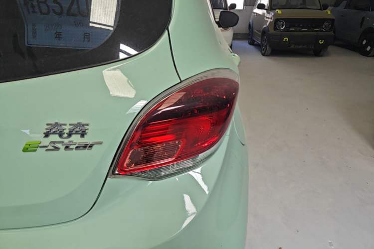 Used CHANGAN Benni E-Star 2022 Qingxin Edition Colorful Model Lithium Iron Phosphate Right Rear Taillight