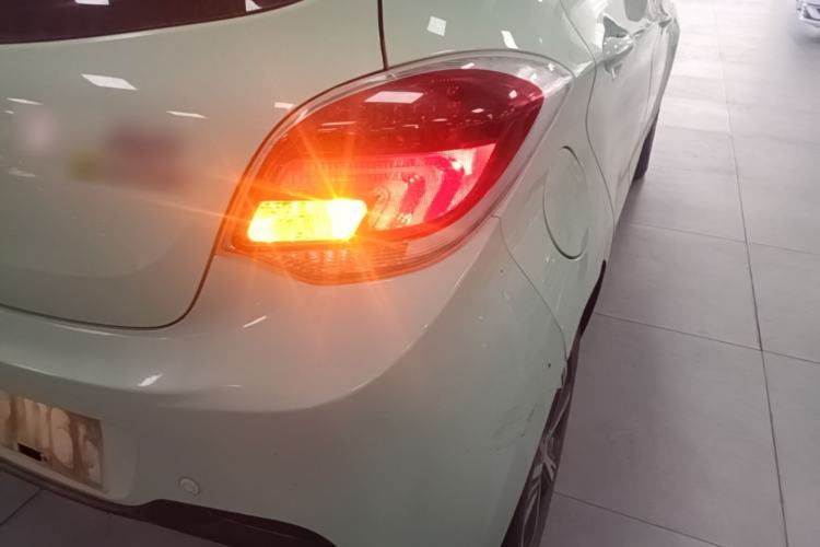 Used CHANGAN Benni E-Star 2022 Charming Edition Colorful Model Lithium Iron Phosphate Right Rear Taillight