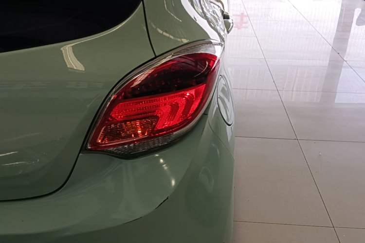 Used CHANGAN Benni E-Star 2022 Qingxin Edition Colorful Model Lithium Iron Phosphate Right Rear Taillight