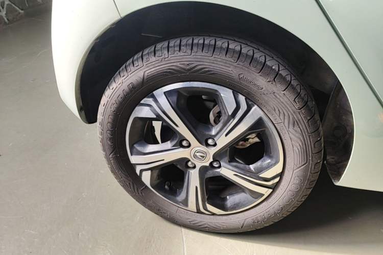Used CHANGAN Benni E-Star 2022 Qingxin Edition Colorful Model Lithium Iron Phosphate Right Rear Wheel Hub
