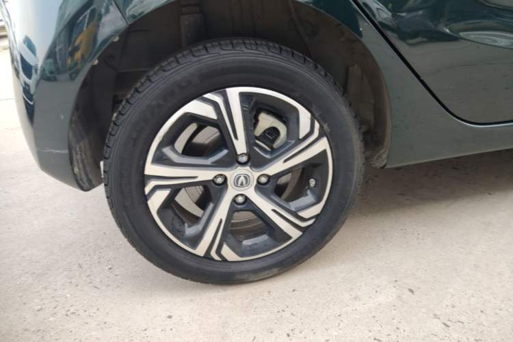 Used CHANGAN Benni E-Star 2022 Qingxin Edition Colorful Model Lithium Iron Phosphate Right Rear Wheel Hub