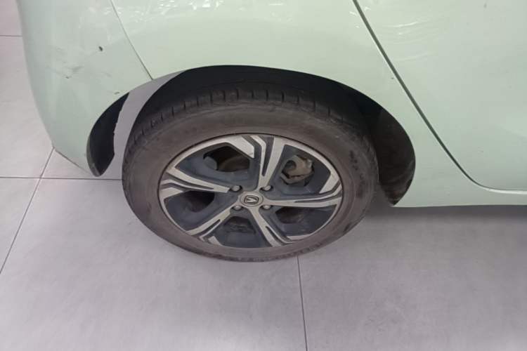 Used CHANGAN Benni E-Star 2022 Charming Edition Colorful Model Lithium Iron Phosphate Right Rear Wheel Hub