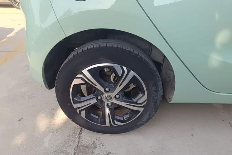 Used CHANGAN Benni E-Star 2022 Qingxin Edition Colorful Model Lithium Iron Phosphate Right Rear Wheel Hub