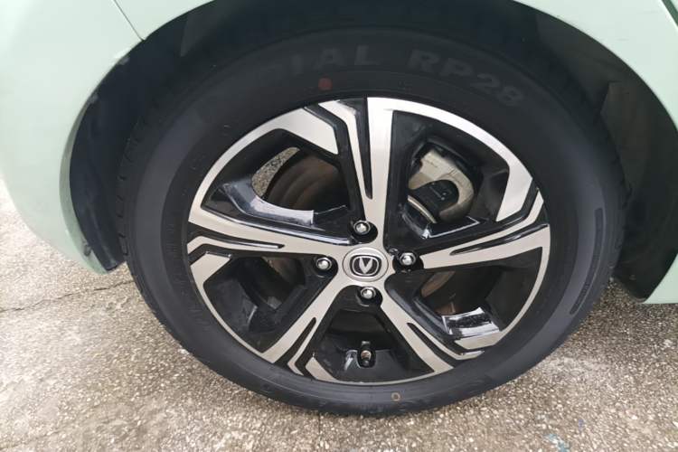 Used CHANGAN Benni E-Star 2022 Charming Edition Colorful Model Lithium Iron Phosphate Right Rear Wheel Hub