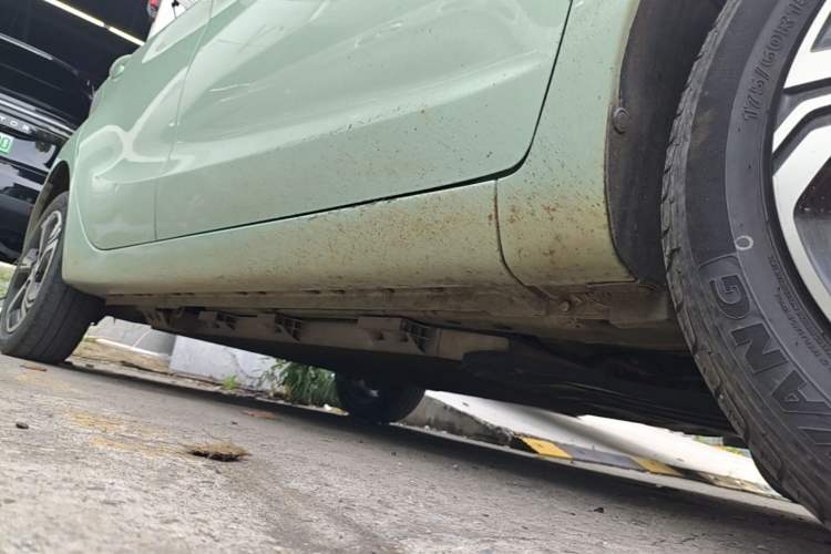 Used CHANGAN Benni E-Star 2022 Qingxin Edition Colorful Model Lithium Iron Phosphate Right Side Sill