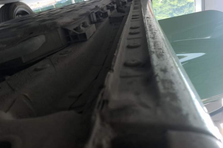 Used CHANGAN Benni E-Star 2022 Qingxin Edition Colorful Model Lithium Iron Phosphate Right Side Sill