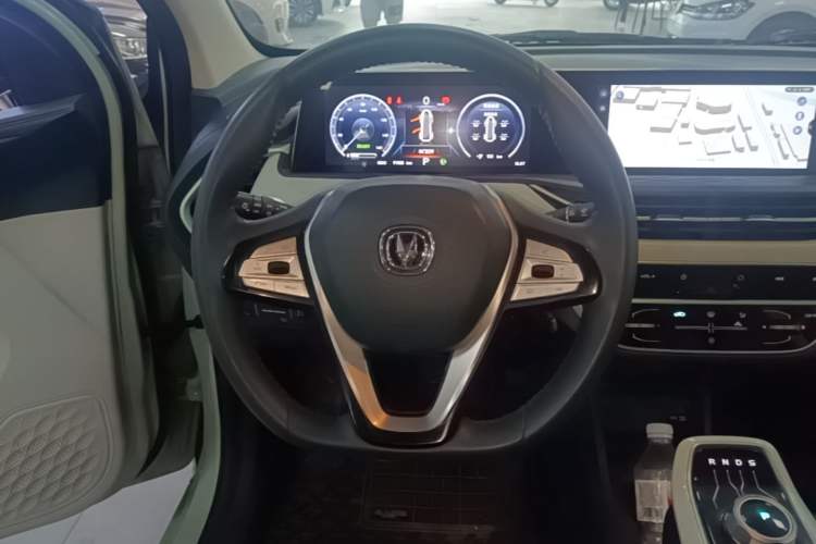 Used CHANGAN Benni E-Star 2022 Charming Edition Colorful Model Lithium Iron Phosphate Steering Wheel