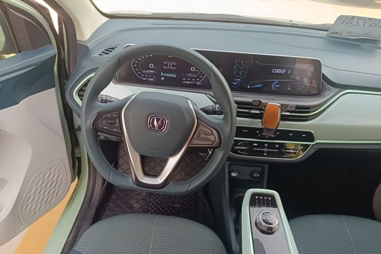 Used CHANGAN Benni E-Star 2022 Qingxin Edition Colorful Model Lithium Iron Phosphate Steering Wheel