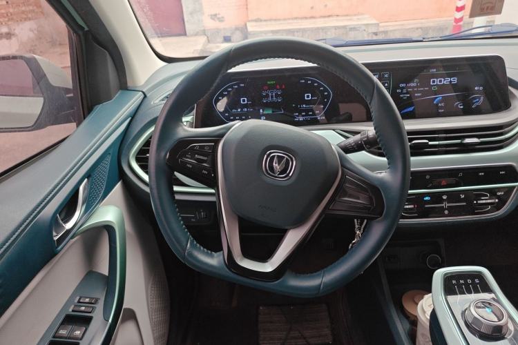 Used CHANGAN Benni E-Star 2022 Qingxin Edition Colorful Model Lithium Iron Phosphate Steering Wheel