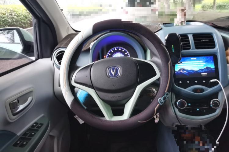Used CHANGAN Benni E-Star 2022 Qingxin Edition Colorful Model Lithium Iron Phosphate Steering Wheel