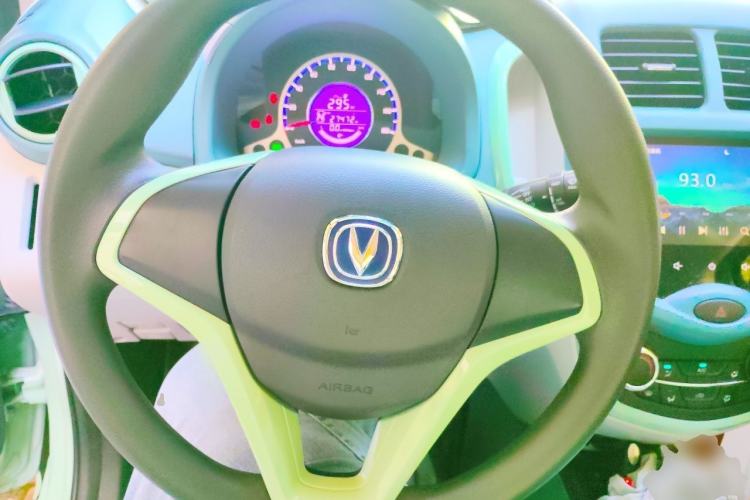 Used CHANGAN Benni E-Star 2022 Qingxin Edition Colorful Model Lithium Iron Phosphate Steering Wheel