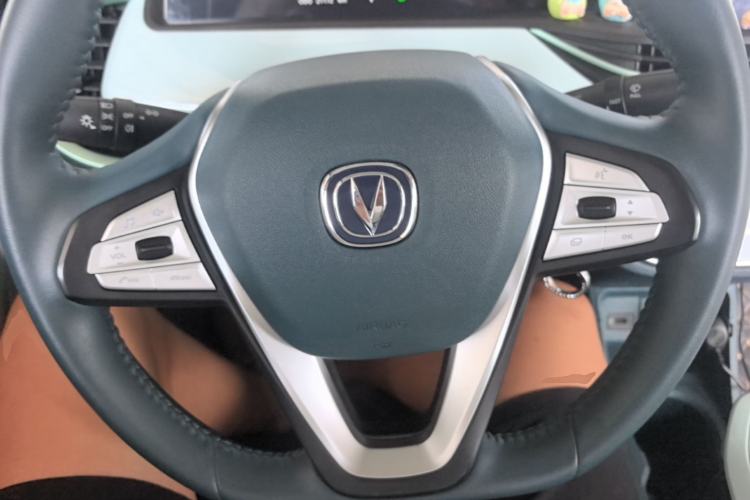 Used CHANGAN Benni E-Star 2022 Qingxin Edition Colorful Model Lithium Iron Phosphate Steering Wheel