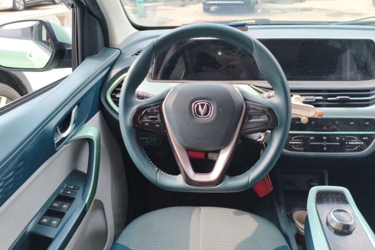 Used CHANGAN Benni E-Star 2022 Qingxin Edition Colorful Model Lithium Iron Phosphate Steering Wheel
