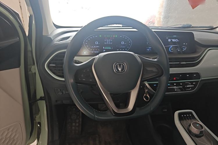 Used CHANGAN Benni E-Star 2022 Qingxin Edition Colorful Model Lithium Iron Phosphate Steering Wheel