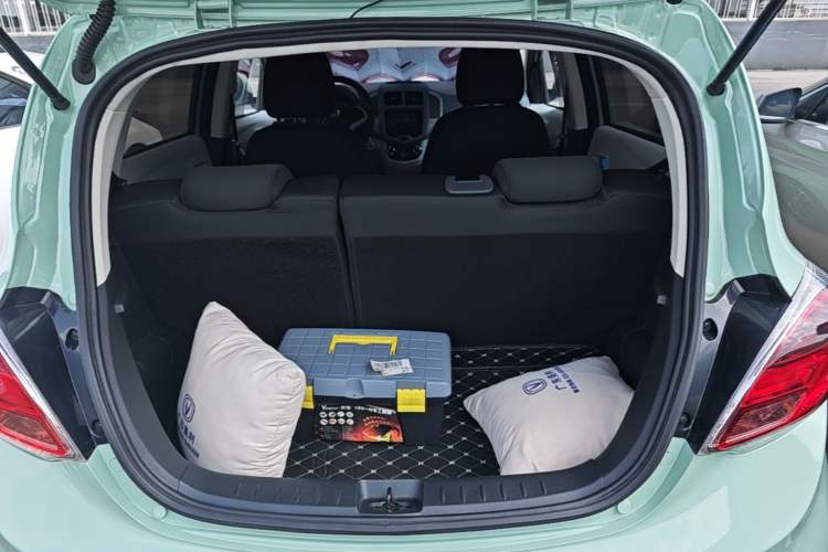 Used CHANGAN Benni E-Star 2022 Qingxin Edition Colorful Model Lithium Iron Phosphate Trunk