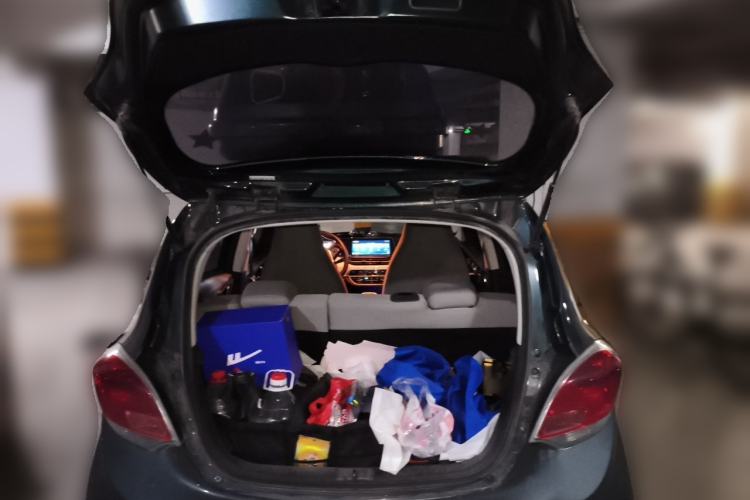 Used CHANGAN Benni E-Star 2022 Charming Edition Colorful Model Lithium-Ion Battery Trunk