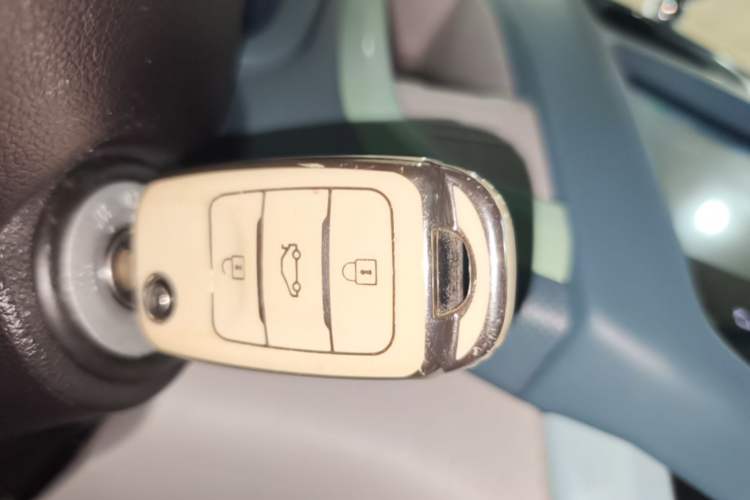 Used CHANGAN Benni E-Star 2022 National Edition Colorful Limited Edition (Fast-Charging Version) Lithium Iron Phosphate Vehicle Key