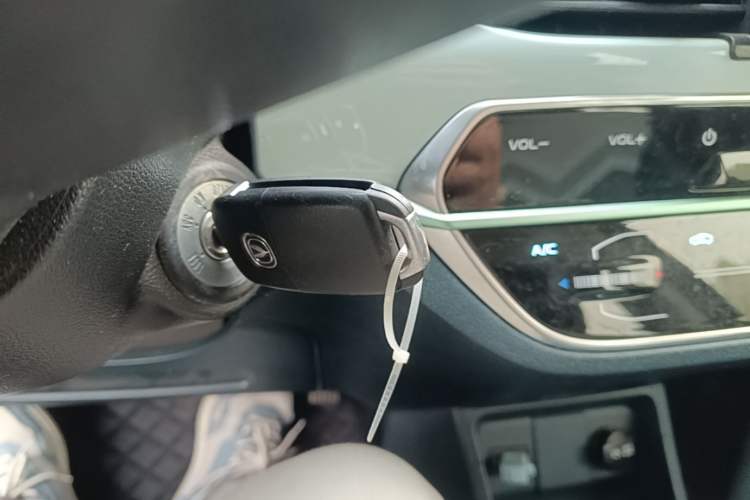 Used CHANGAN Benni E-Star 2022 Qingxin Edition Colorful Model Lithium Iron Phosphate Vehicle Key