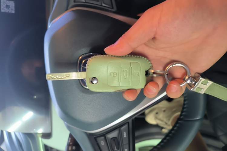 Used CHANGAN Benni E-Star 2022 Qingxin Edition Colorful Model Lithium Iron Phosphate Vehicle Key