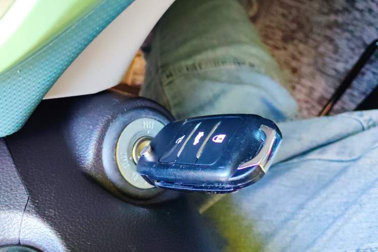 Used CHANGAN Benni E-Star 2022 Qingxin Edition Colorful Model Lithium Iron Phosphate Vehicle Key
