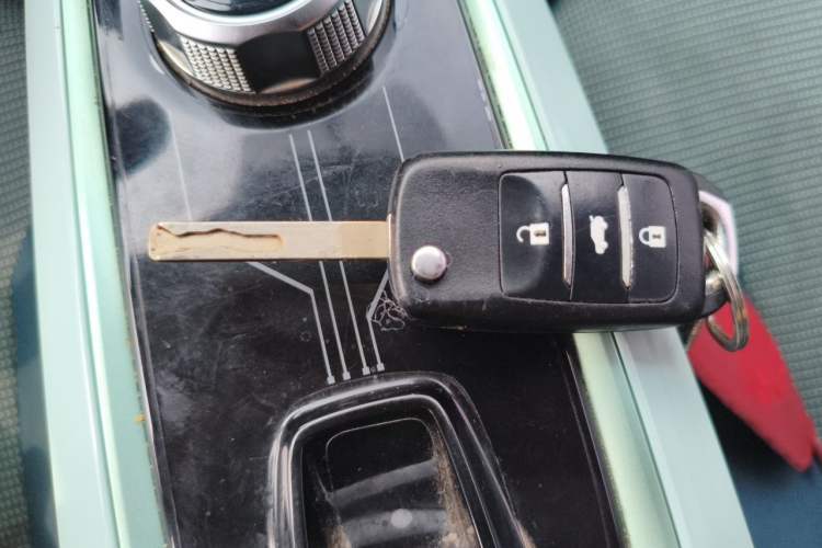 Used CHANGAN Benni E-Star 2022 Qingxin Edition Colorful Model Lithium Iron Phosphate Vehicle Key