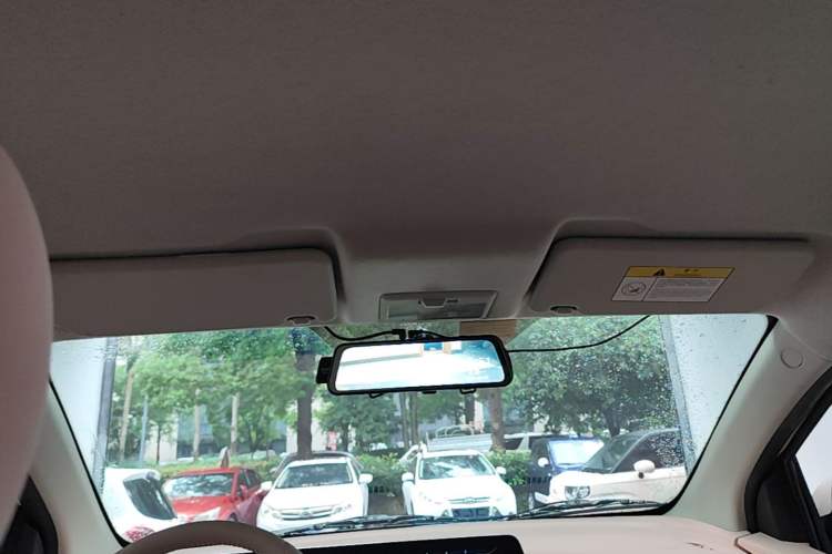 Used CHANGAN Benni E-Star 2022 Qingxin Edition Colorful Model Lithium Iron Phosphate Headliner