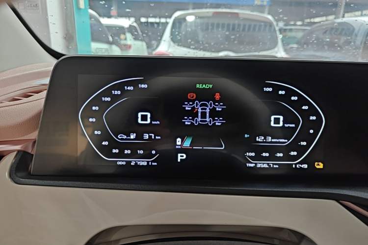 Used CHANGAN Benni E-Star 2022 Qingxin Edition Colorful Model Lithium Iron Phosphate Instrument Cluster