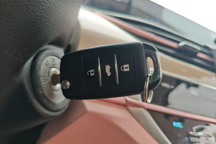 Used CHANGAN Benni E-Star 2022 Charming Edition Colorful Model Lithium Iron Phosphate Interior 1