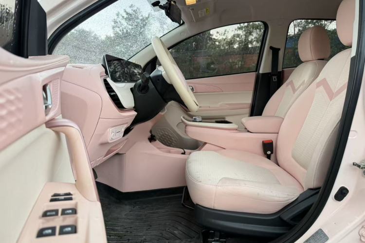 Used CHANGAN Benni E-Star 2022 Qingxin Edition Colorful Model Lithium Iron Phosphate Interior 3