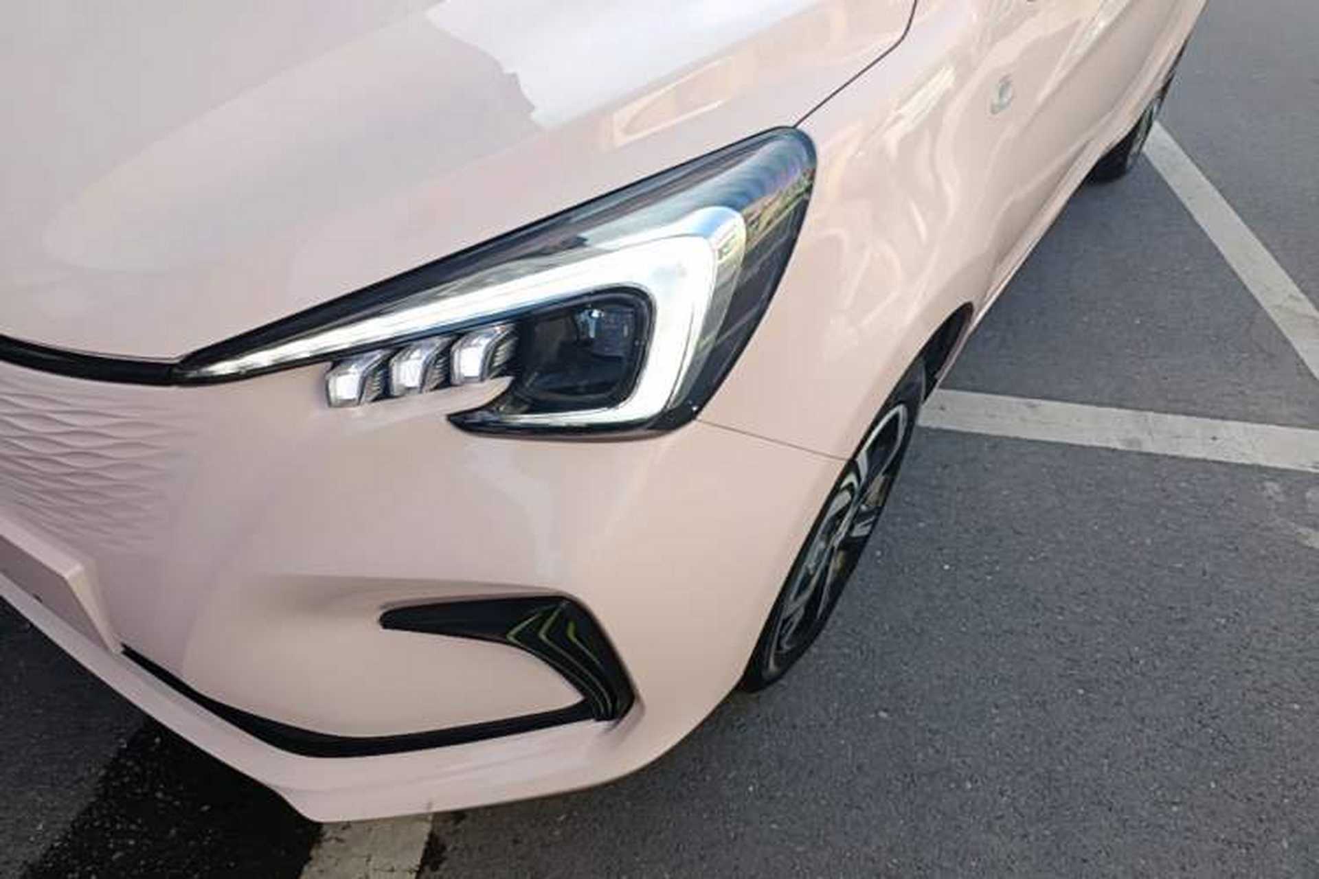 Used CHANGAN Benni E-Star 2022 Charming Edition Colorful Model Lithium Iron Phosphate Left Front Headlight