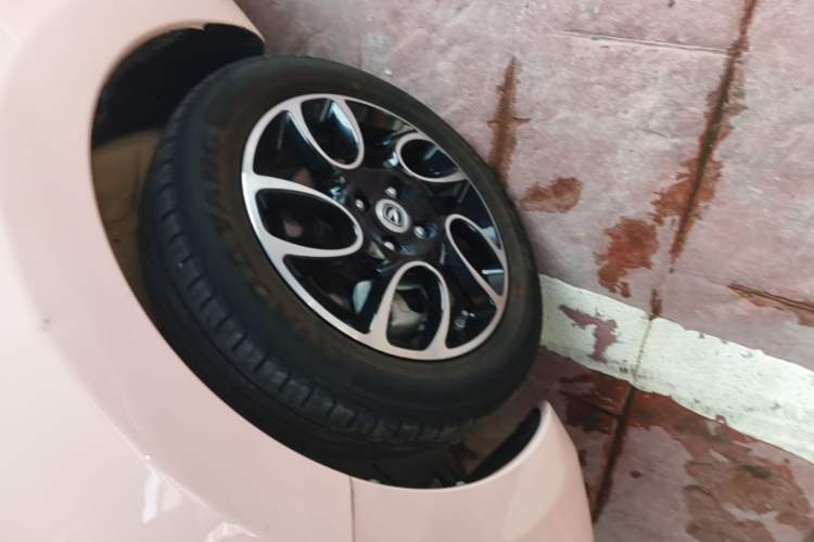 Used CHANGAN Benni E-Star 2022 National Edition Colorful Limited Edition (Fast-Charging Version) Lithium Iron Phosphate Left Front Wheel Hub