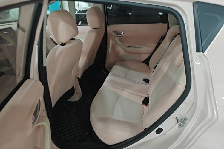 Used CHANGAN Benni E-Star 2022 Qingxin Edition Colorful Model Lithium Iron Phosphate Left Rear Seat