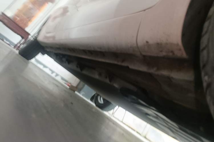 Used CHANGAN Benni E-Star 2022 Charming Edition Colorful Model Lithium Iron Phosphate Right Side Sill