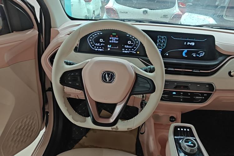 Used CHANGAN Benni E-Star 2022 Qingxin Edition Colorful Model Lithium Iron Phosphate Steering Wheel