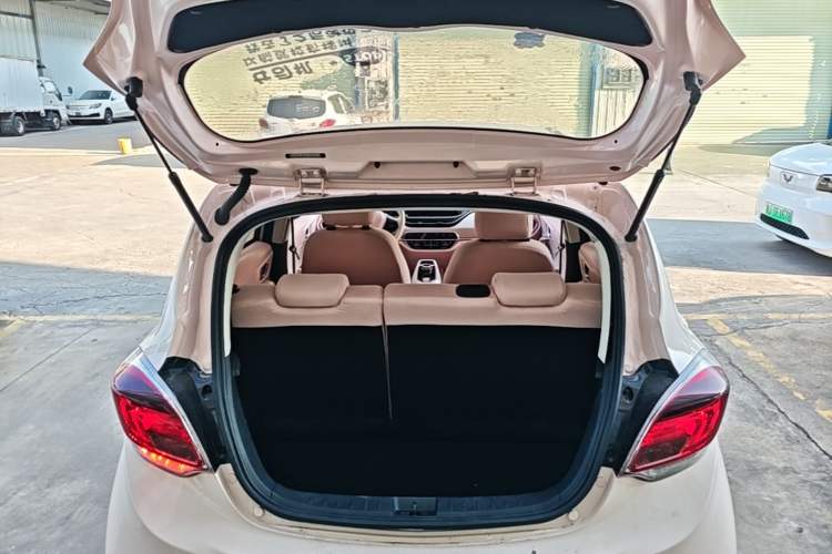 Used CHANGAN Benni E-Star 2022 Qingxin Edition Colorful Model Lithium Iron Phosphate Trunk