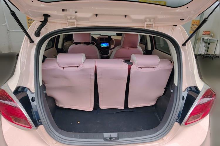 Used CHANGAN Benni E-Star 2022 Charming Edition Colorful Model Lithium Iron Phosphate Trunk