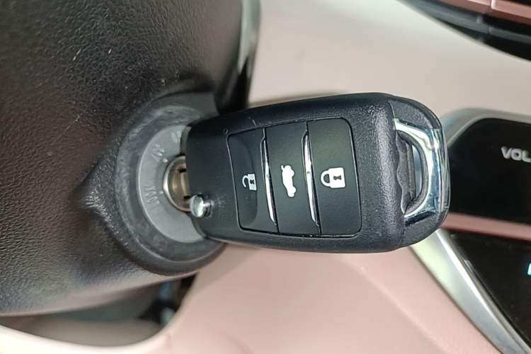 Used CHANGAN Benni E-Star 2022 Charming Edition Colorful Model Lithium Iron Phosphate Vehicle Key