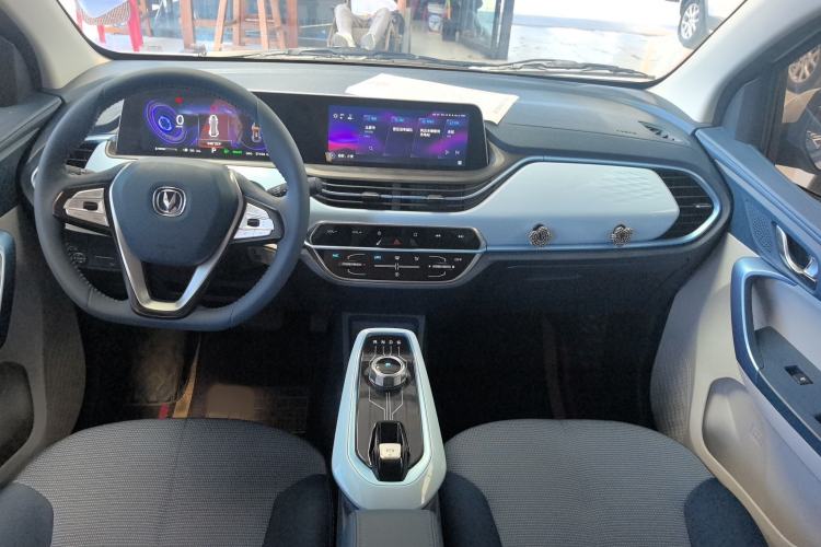Used CHANGAN Benni E-Star 2022 Charming Edition Colorful Model Lithium Iron Phosphate Audio And AC Panel
