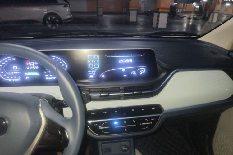 Used CHANGAN Benni E-Star 2022 Qingxin Edition Colorful Model Lithium Iron Phosphate Audio And AC Panel