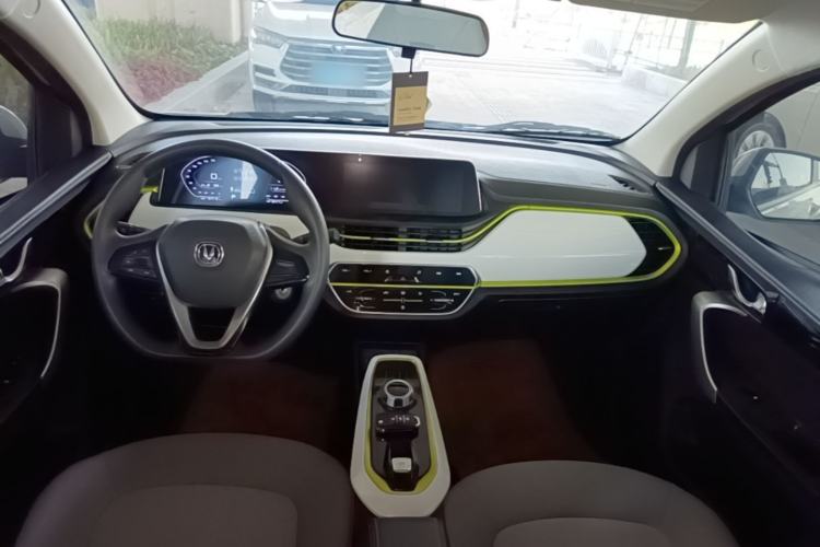 Used CHANGAN Benni E-Star 2022 Qingxin Edition Colorful Model Lithium-NMC Center Console