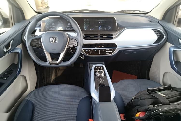 Used CHANGAN Benni E-Star 2022 Qingxin Edition Colorful Model Lithium Iron Phosphate Center Console