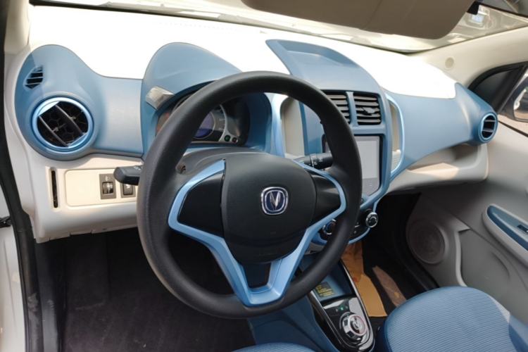 Used CHANGAN Benni E-Star 2022 National Edition Colorful Limited Edition (Fast-Charging Version) Lithium Iron Phosphate Center Console