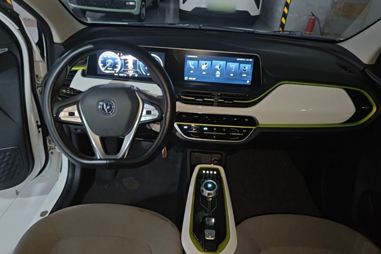 Used CHANGAN Benni E-Star 2022 Charming Edition Colorful Model Lithium Iron Phosphate Center Console
